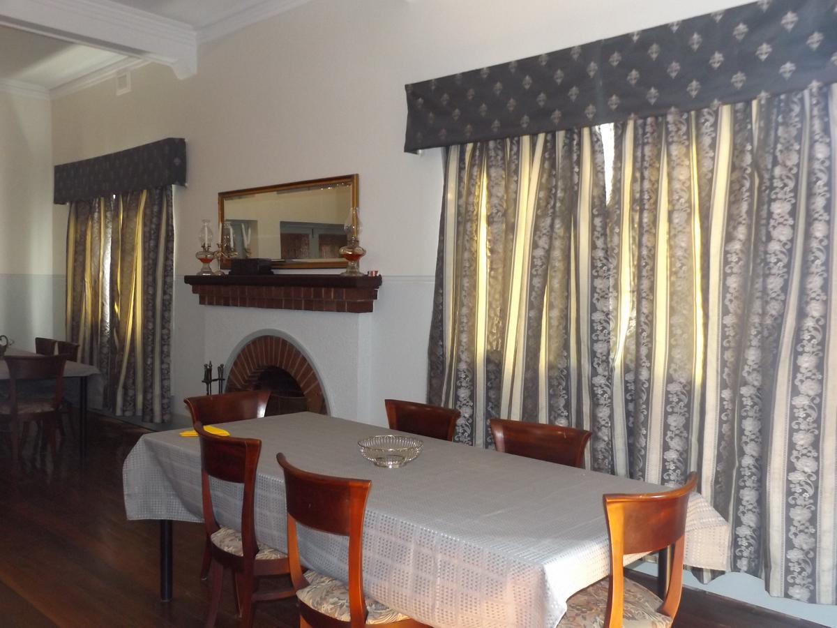 Queen Of The Murchison Guest House & Cafe Cue Dış mekan fotoğraf